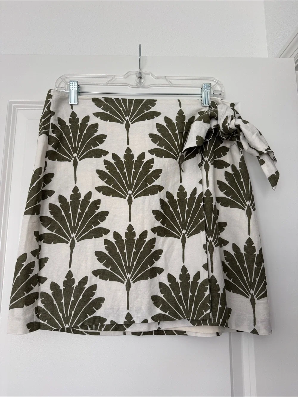 LOFT Olive and White Botanical Tie-Wrap Mini Skirt - Picture 1 of 5